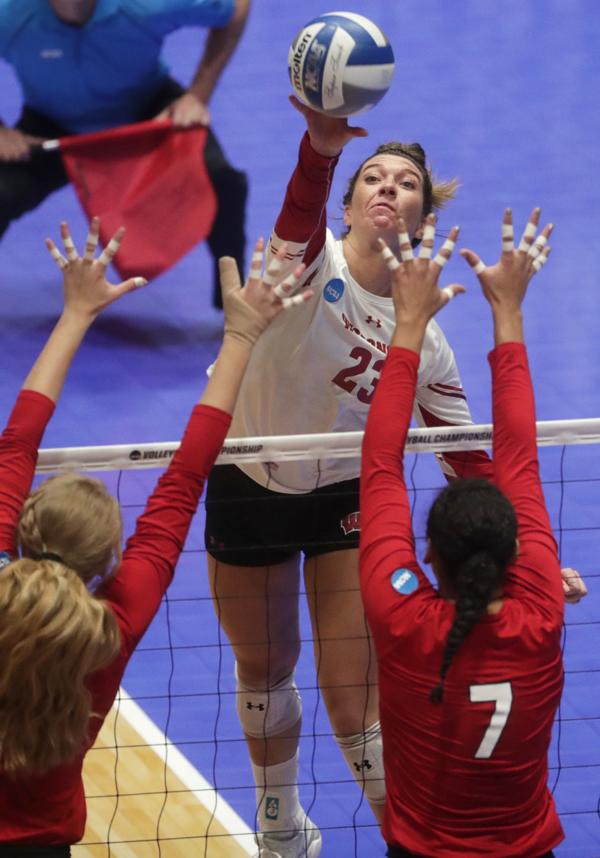 Wisconsin 3, Nebraska 0
